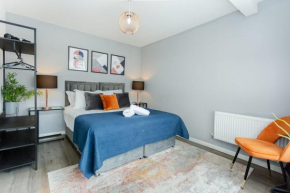 Free Parking 5 Minutes from City Centre